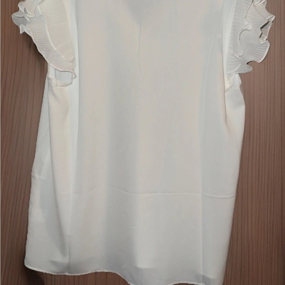 Auckland Women's White V-Neck Top NWT Sz XL - Picture 2 of 5